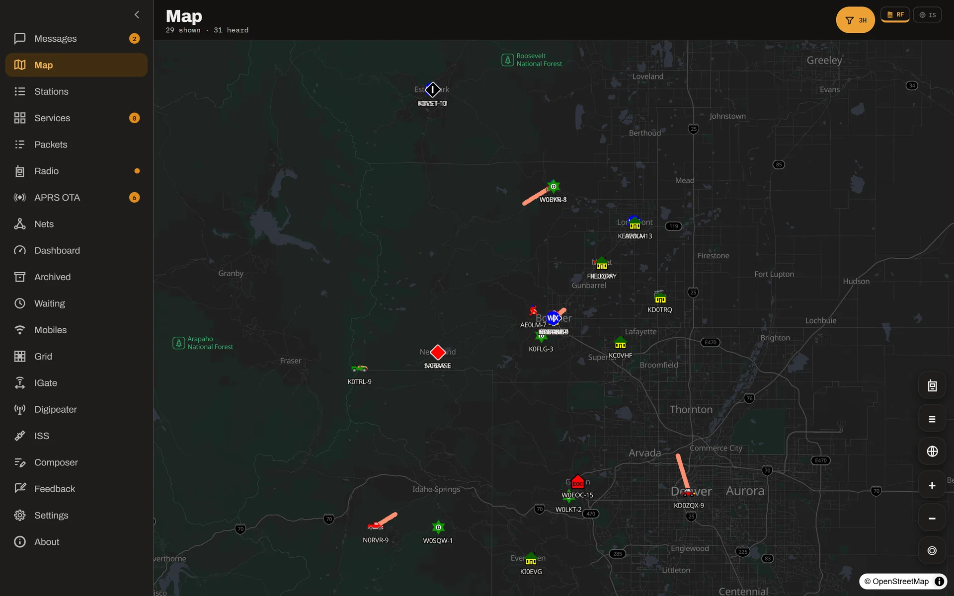 The map in the Windows app: stations between Boulder and Denver with their callsigns, and the tracks of the ones that are moving